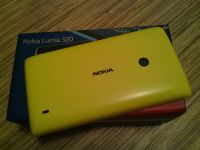 Лот: 3530923. Фото: 2. Nokia Lumia 520 желтый!. Смартфоны, связь, навигация