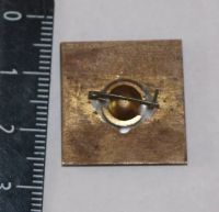 Лот: 11857723. Фото: 2. Тяжелый значок: Слава женщинам... Значки, медали, жетоны