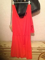 Лот: 4223313. Фото: 3. Красное платье. Одежда, обувь, галантерея