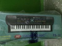 Лот: 3972841. Фото: 2. Синтезатор Tompsonic TS-33. Музыкальные инструменты