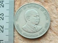 Лот: 10867902. Фото: 6. Монета 1 шиллинг один Кения 1980...