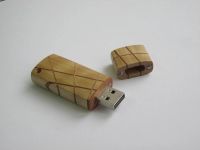 Лот: 10951654. Фото: 2. Деревянная флешка ручной работы... Носители информации