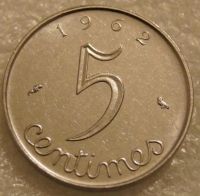 Лот: 7904620. Фото: 2. 5 сантим 1962 Франция колос. Монеты