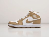 Лот: 19999940. Фото: 2. Кроссовки Nike Air Jordan 1 Mid... Женская обувь