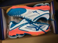 Лот: 11810769. Фото: 2. Кроссовки Mizuno для волейбола. Женская обувь