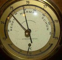 Лот: 11192841. Фото: 2. Барометр с термометром старинный... Антиквариат
