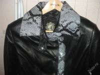 Лот: 849116. Фото: 2. кожанный пиджак все по12000!. Женская одежда