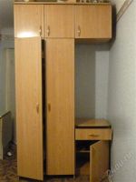 Лот: 1266276. Фото: 2. Шкаф, антресоль и тумбочка (Б... Мебель для прихожей