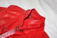 Лот: 6449087. Фото: 2. Куртка женская кожаная красная... Женская одежда