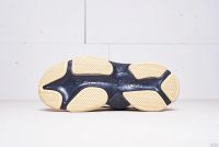 Лот: 13446151. Фото: 2. Balenciaga Triple S. Женская обувь