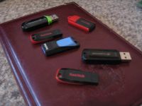 Лот: 3225050. Фото: 2. USB Flash SanDisk 4Gb. Носители информации