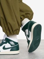 Лот: 25369039. Фото: 10. Кеды женские Nike Air Jordan 1...
