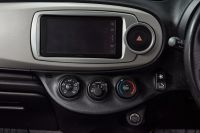 Лот: 24589361. Фото: 18. Toyota Vitz 2011