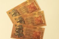 Лот: 20425073. Фото: 2. Зимбабве 100 йотталиллионов долларов... Банкноты