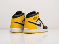 Лот: 19546434. Фото: 3. Кроссовки Nike Air Jordan 1 Mid. Одежда, обувь, галантерея