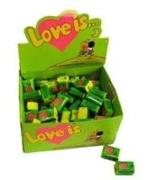 Лот: 15460708. Фото: 2. Целый блок жвачки (100шт) love... Кондитерские изделия, конфеты