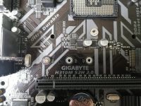 Лот: 18168416. Фото: 2. Материнская плата Gigabyte H310M... Комплектующие