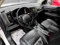 Лот: 21180655. Фото: 7. Mitsubishi Outlander, III Рестайлинг...