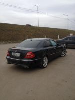 Лот: 10500685. Фото: 5. Mercedes-Benz E320