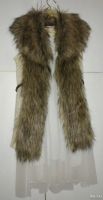 Лот: 13235604. Фото: 2. Меховой жилет. Женская одежда