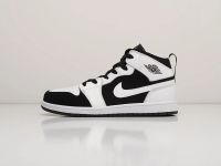 Лот: 18676406. Фото: 2. Кроссовки Nike Air Jordan 1 Mid... Обувь