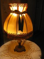 Лот: 15038502. Фото: 2. Антикварная настольная лампа с... Освещение