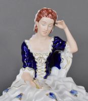 Лот: 25737366. Фото: 5. Royal DUX.Девушка за чтением книги...