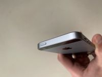 Лот: 16844126. Фото: 4. iPhone SE в идеальнейшем состоянии...