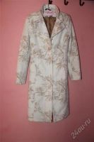 Лот: 2459229. Фото: 2. Пальто белое. Женская одежда