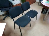 Лот: 10442691. Фото: 2. Стол с тумбой, креслом и два офисных... Офисная мебель и домашние кабинеты