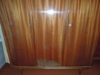 Лот: 4565103. Фото: 5. шкаф большой трехстворчатый деревянный...