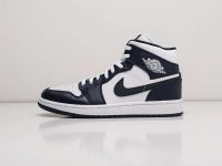 Лот: 19839812. Фото: 2. Кроссовки Nike Air Jordan 1 Mid... Мужская обувь