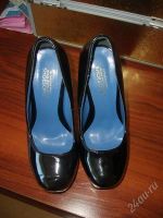 Лот: 1102052. Фото: 3. туфли лаковые, размер 35! примерка... Одежда, обувь, галантерея