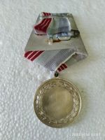 Лот: 20773841. Фото: 2. Медаль общественная Ветеран труда... Значки, медали, жетоны