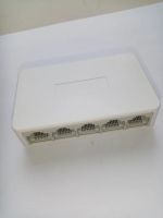 Лот: 8010884. Фото: 3. Коммутатор Switch 5 port с блоком... Компьютеры, оргтехника, канцтовары