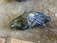 Лот: 14425691. Фото: 4. Передние фары Toyota Vitz 90 оригинал... Красноярск