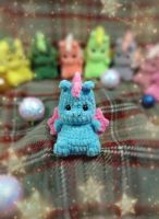Лот: 21055942. Фото: 5. Вязаная игрушка плюшевый дракон...