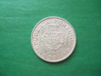 Лот: 19501664. Фото: 2. Португальский Мозамбик 20 эскудо... Монеты