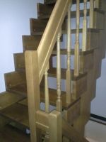 Лот: 6701597. Фото: 2. лестница на элементах из фанеры. Срубы и конструкции