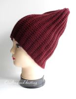 Лот: 10311825. Фото: 3. Вязаная шапка цвета бордо. Одежда, обувь, галантерея