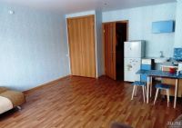 Лот: 9866481. Фото: 3. Сдам 1 комн. квартиру-студию в... Недвижимость
