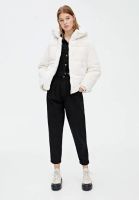 Лот: 17038538. Фото: 2. Шубка белая Pull and bear. Женская одежда