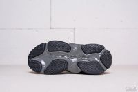 Лот: 13446182. Фото: 2. Продам кроссовки Balenciaga Triple... Женская обувь