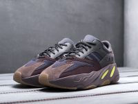 Лот: 12843565. Фото: 2. Кроссовки Adidas Yeezy Boost 700. Мужская обувь