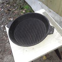 Лот: 25735541. Фото: 2. Сковорода клеймо тяжёлая толстая... Посуда, кухонная утварь