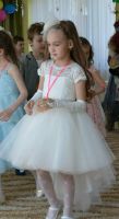 Лот: 11324965. Фото: 3. Выпускное платье на девочку. Дети растут