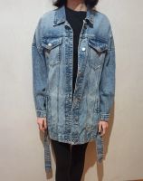 Лот: 18821276. Фото: 2. Джинсовая куртка Stradivarius. Женская одежда