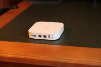 Лот: 6606420. Фото: 2. Apple AirPort Express MC414Z/A... Сетевые устройства