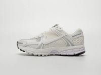 Лот: 24974085. Фото: 2. Кроссовки Nike Air Zoom Vomero... Женская обувь