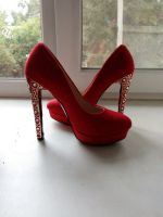 Лот: 8005035. Фото: 2. Красивые женские вечерние туфли. Женская обувь